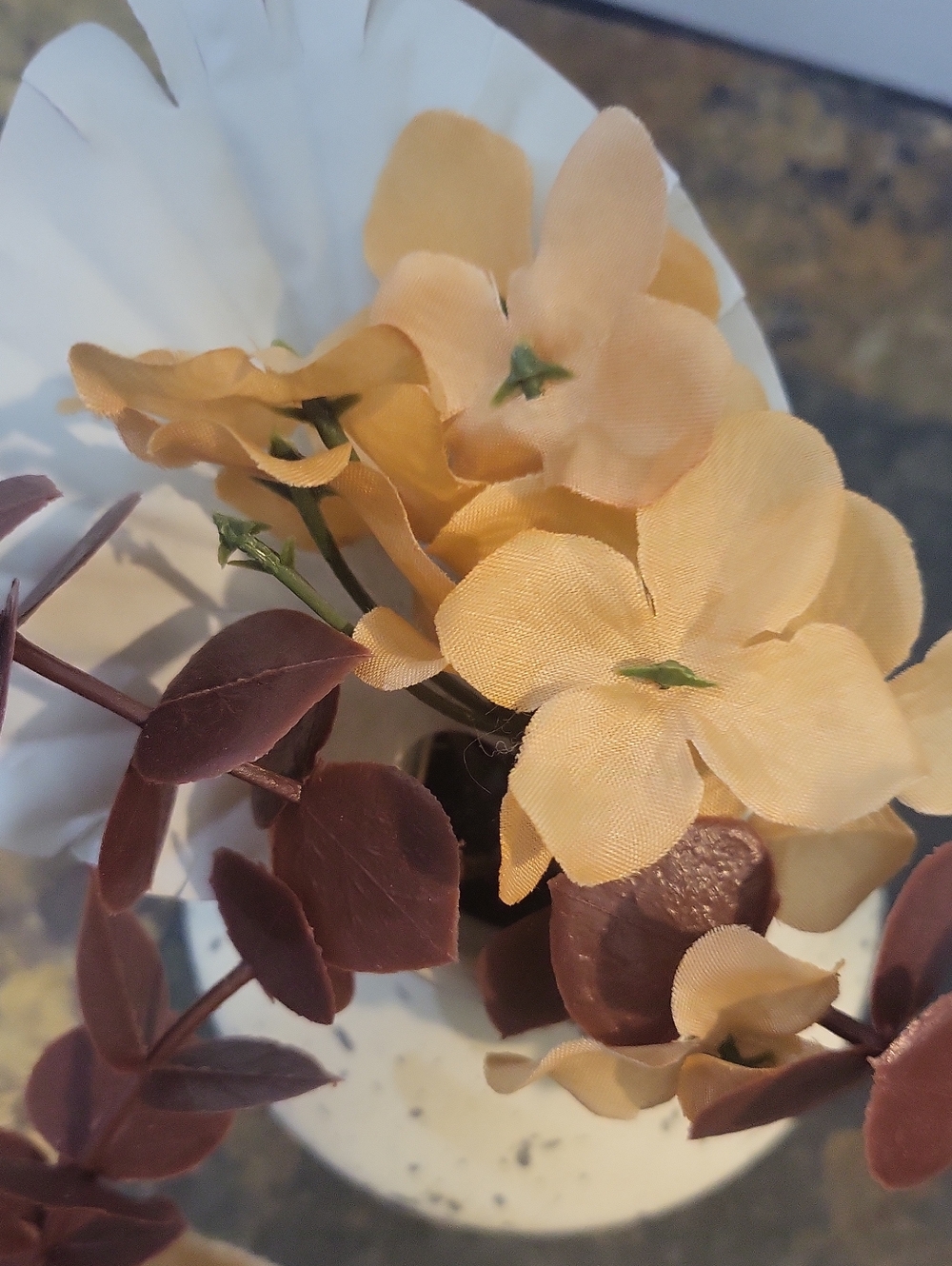 🍂Charming Neutral Terazzo Speckled Ceramic Vase With Faux Fall Florals - Picture 4 of 5